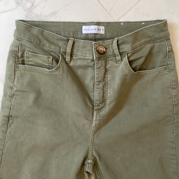 Loft green jeans in great condition. - Picture 2 of 4